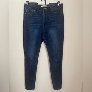 KanCan Hallie Ultra High Rise Super Skinny Women’s Size 11/29 KC7264LH Dark Wash